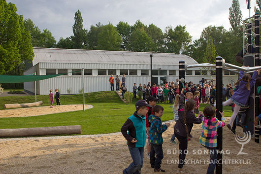 Schulhof - Grundschule Boxberg/O.L. (Bild: 7/12)