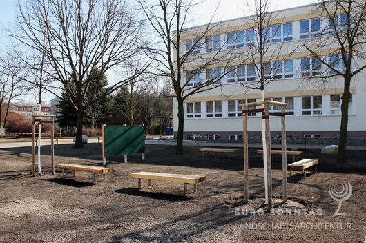Klassenzimmer im Freien (Bild: 3/12)